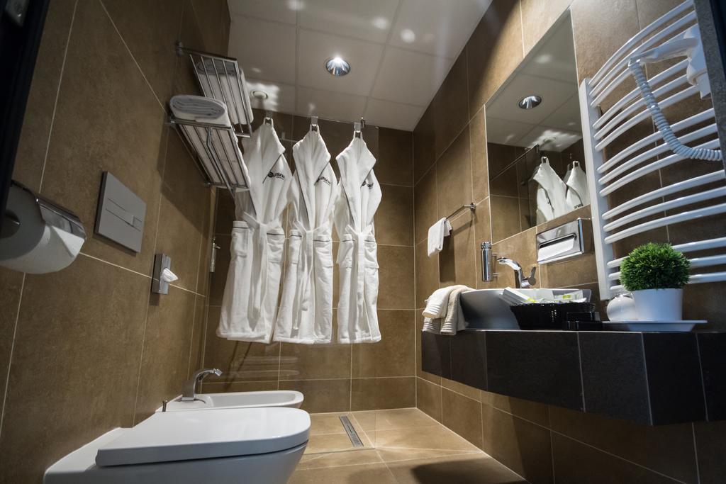 Jasna SportHotel&SPA Gliwice Exterior foto